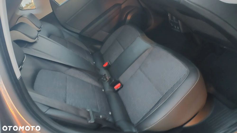 Renault Captur E-TECH PLUG-in 160 INTENS - 19