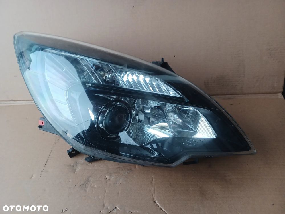 LAMPA PRZEDNIA PRAWA SOCZEWKA MERIVA B - 1