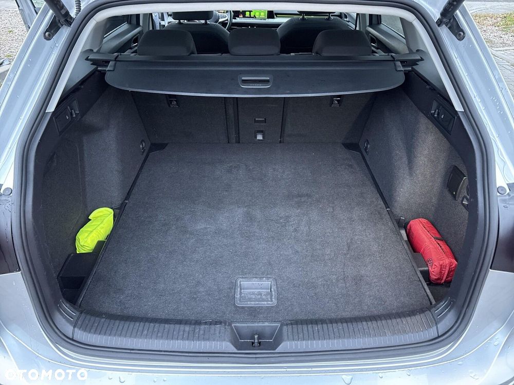 Volkswagen Golf - 34