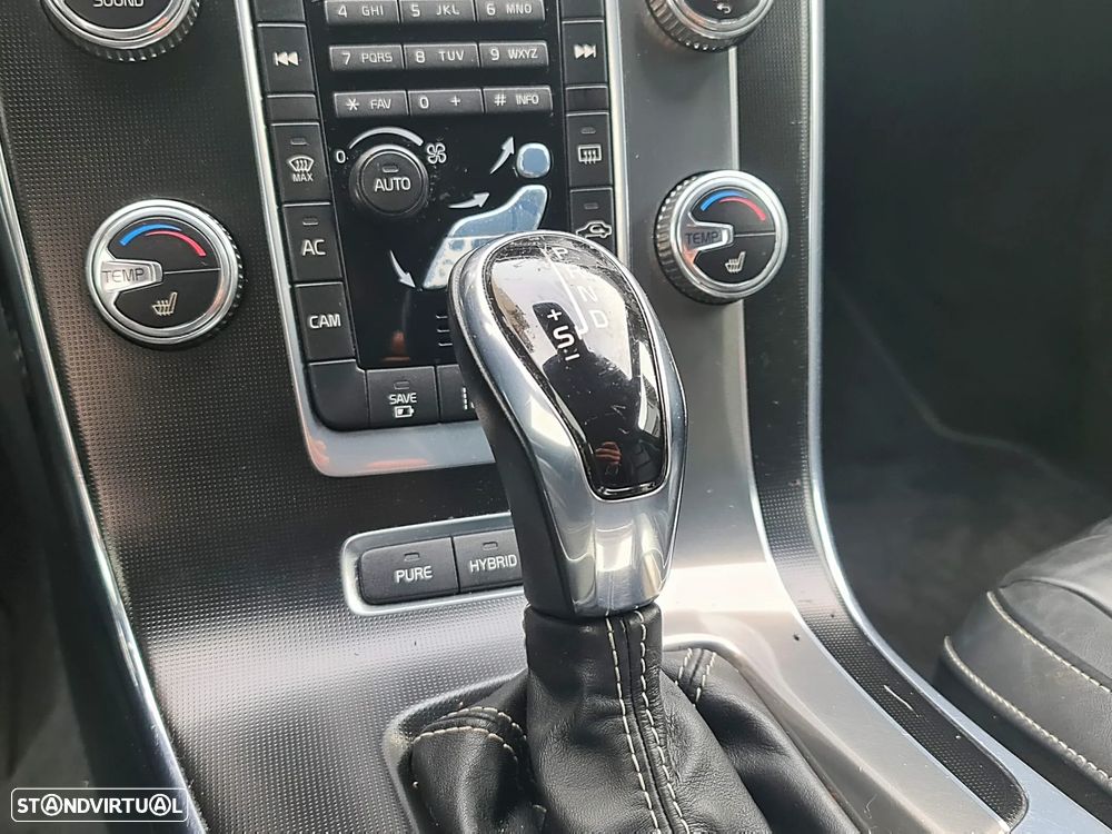 Volvo V60 2.4 D6 R-Design Sum.AWD Phev - 8