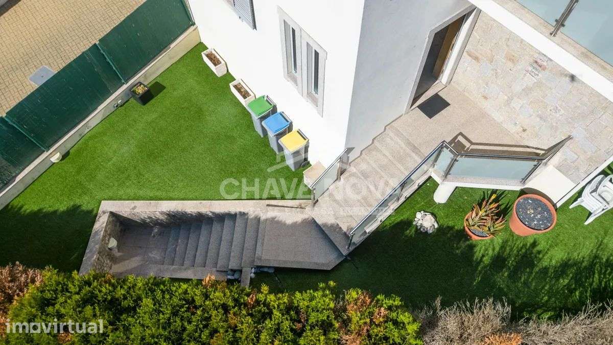 Moradia Geminada V3 c/ Garagem em Milheirós de Poiares - Grande imagem: 4/48