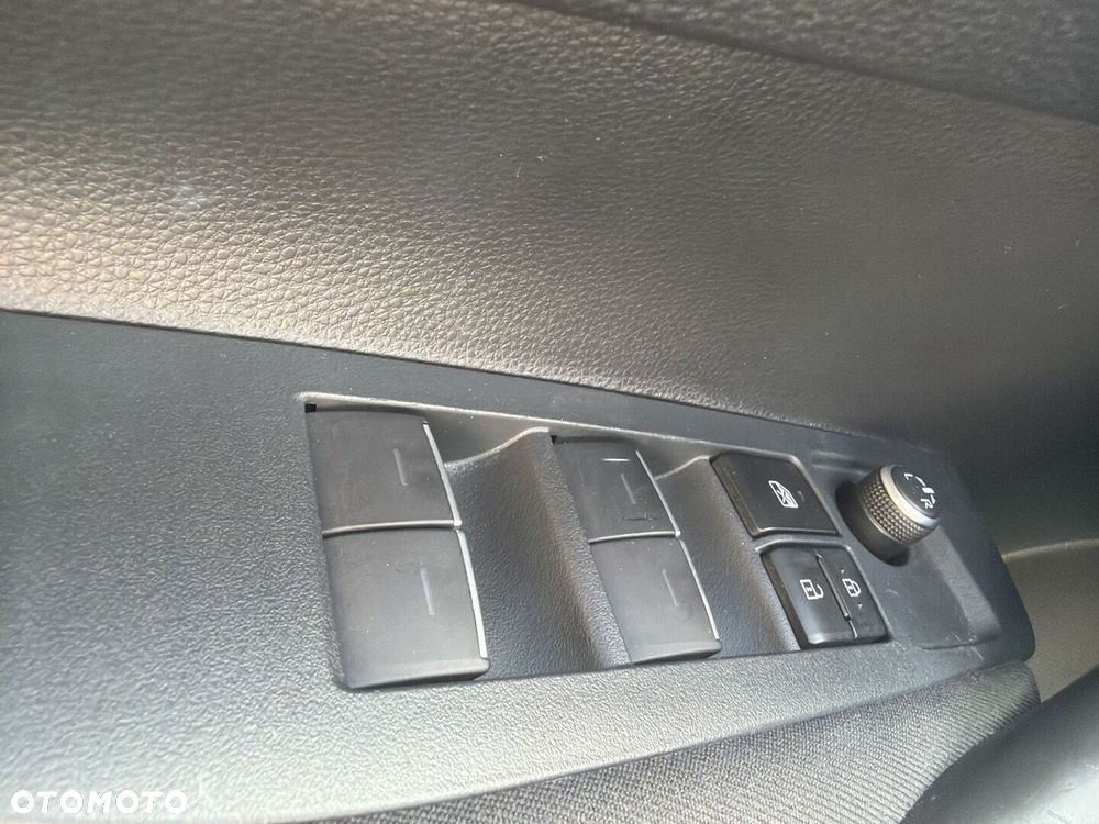 Toyota Corolla - 22