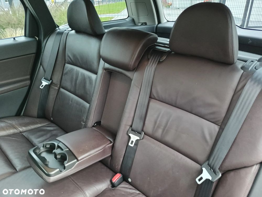 Volvo V50 D2 R-Design - 23