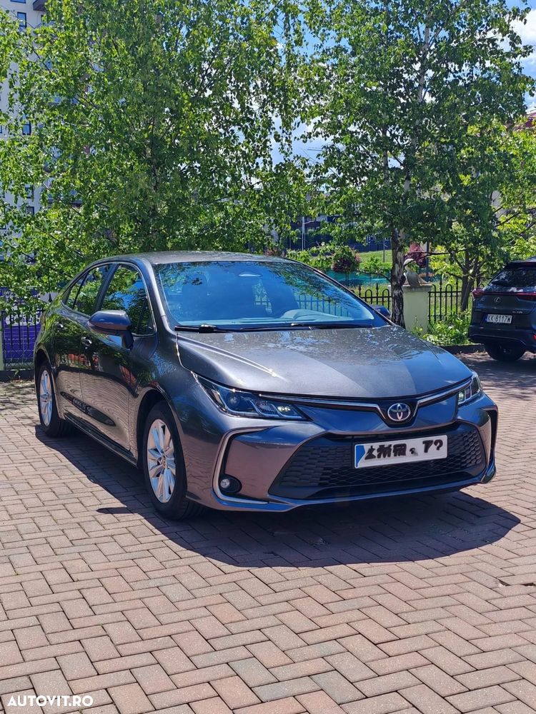 Toyota Corolla - 1