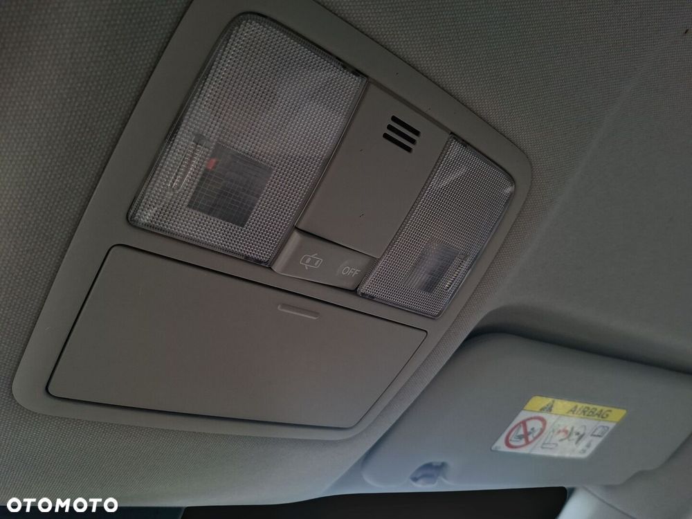 Toyota Corolla - 27