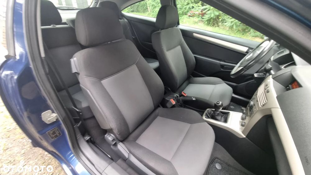 Opel Astra 1.4 GL - 14