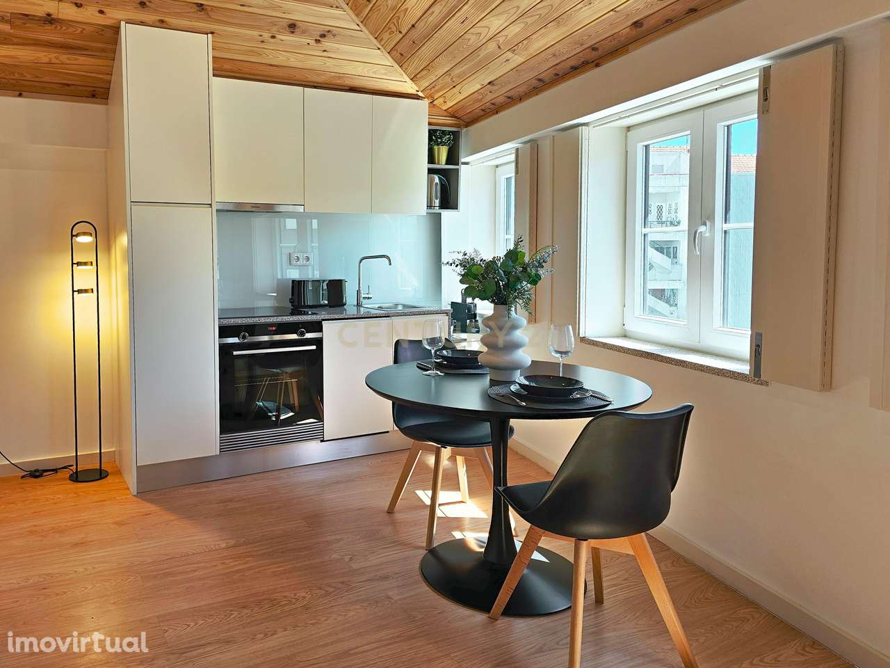 Apartamento Como Novo, Moderno e Mobilado na Rua de Santa Catarina – P - Grande imagem: 3/38