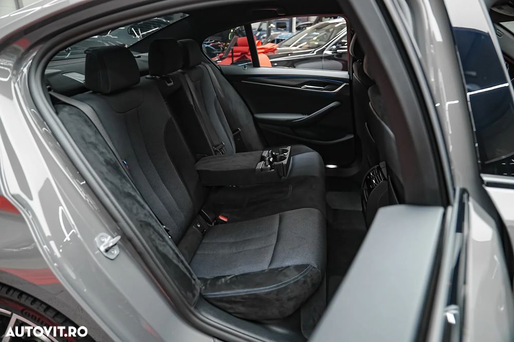 BMW Seria 5 530e Aut. M Sport Edition - 14