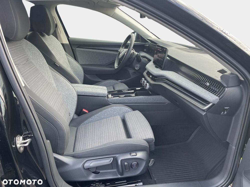 Skoda Superb 2.0 TDI SCR Selection DSG - 17