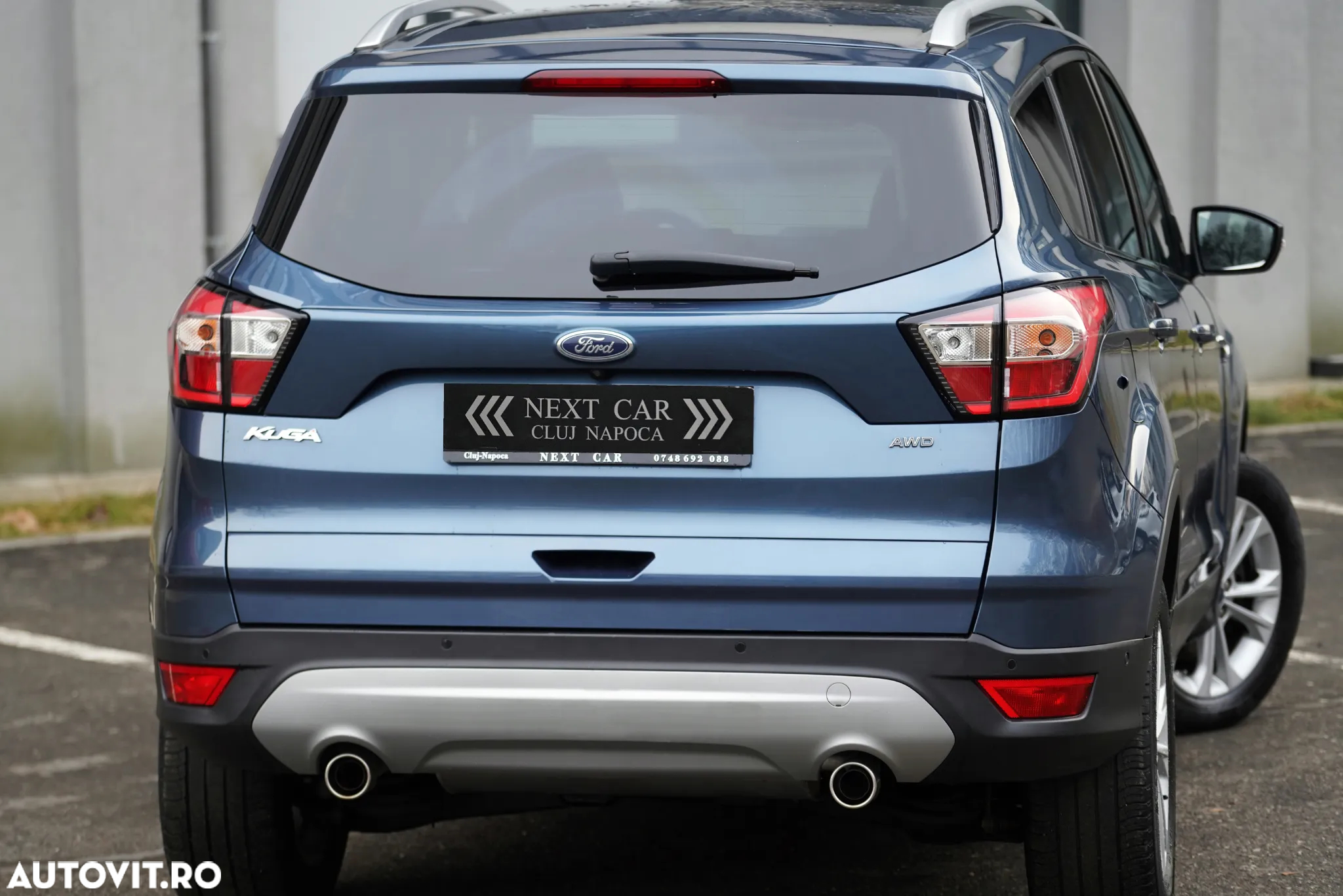 Ford Kuga 2.0 TDCi 4WD Powershift Titanium - 4