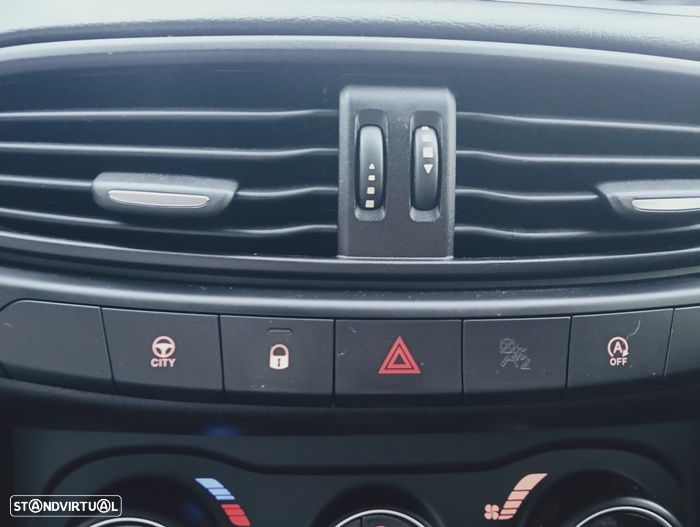 Fiat Tipo Station Wagon 1.3 M-Jet Lounge Tech - 39