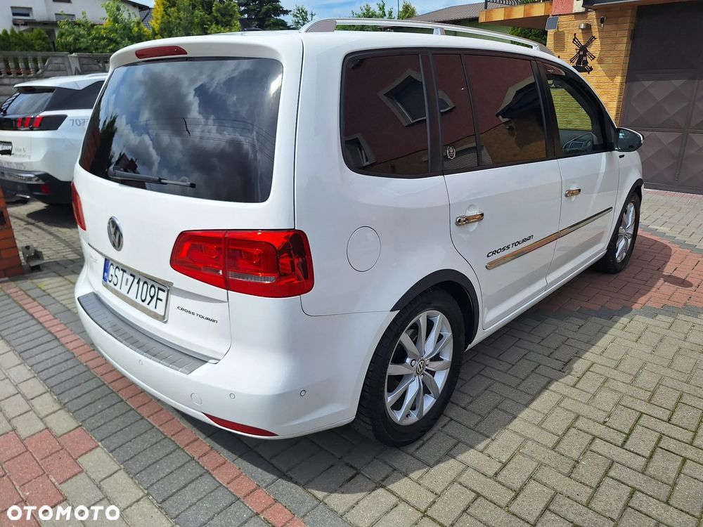Volkswagen Touran 1.6 TDI DPF Highline - 9