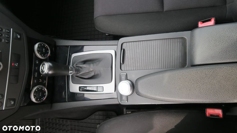 Mercedes-Benz Klasa C 200 CDI DPF Automatik Elegance - 26