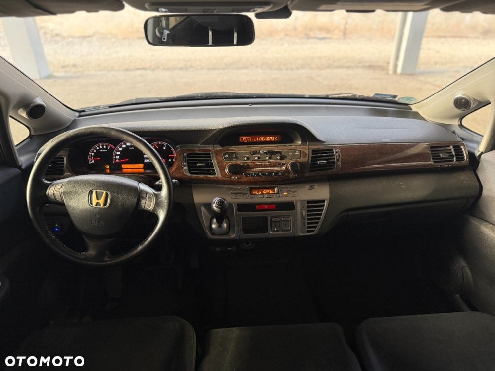 Honda FR-V - 7