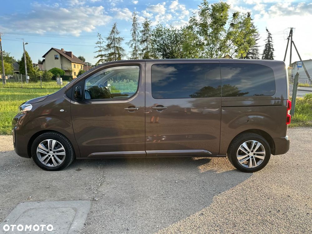 Peugeot Traveller L2 2.0 EAT8 Business VIP - 2