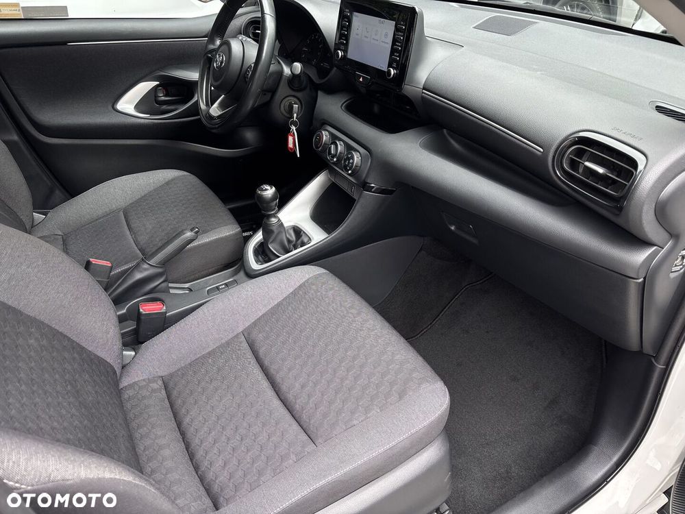 Toyota Yaris - 20