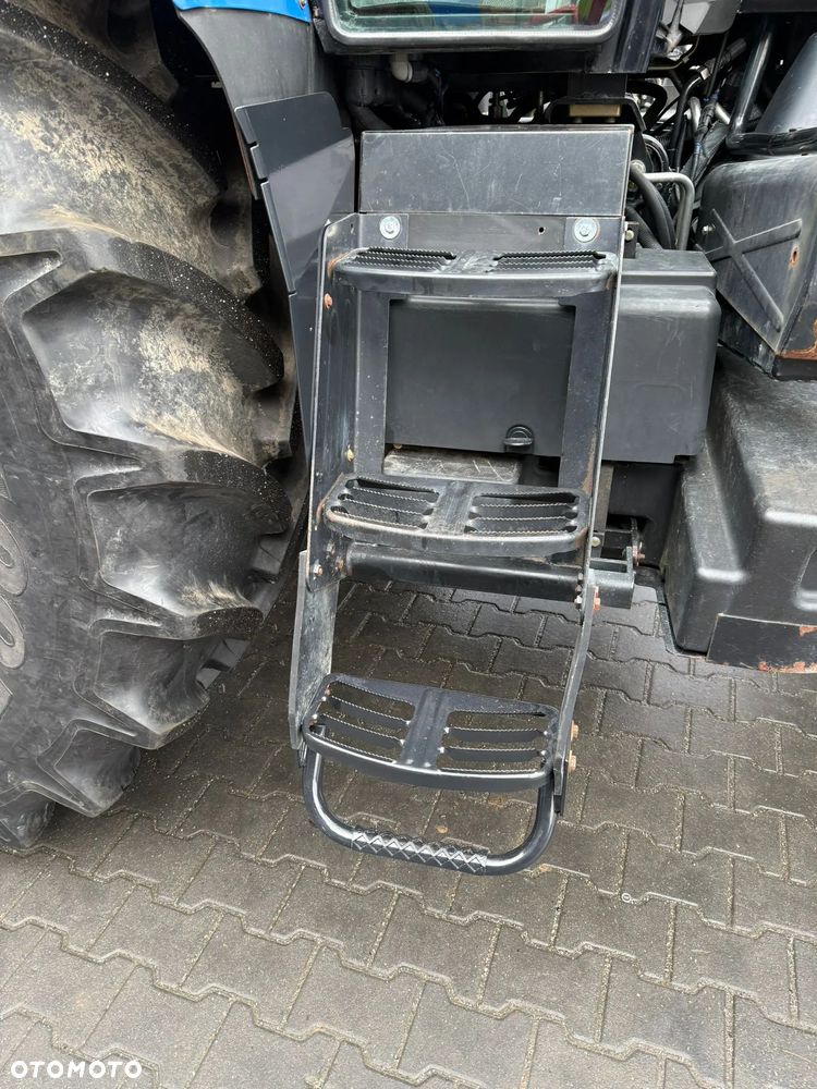 New Holland T7040  T7050 t 7.215 case puma - 7