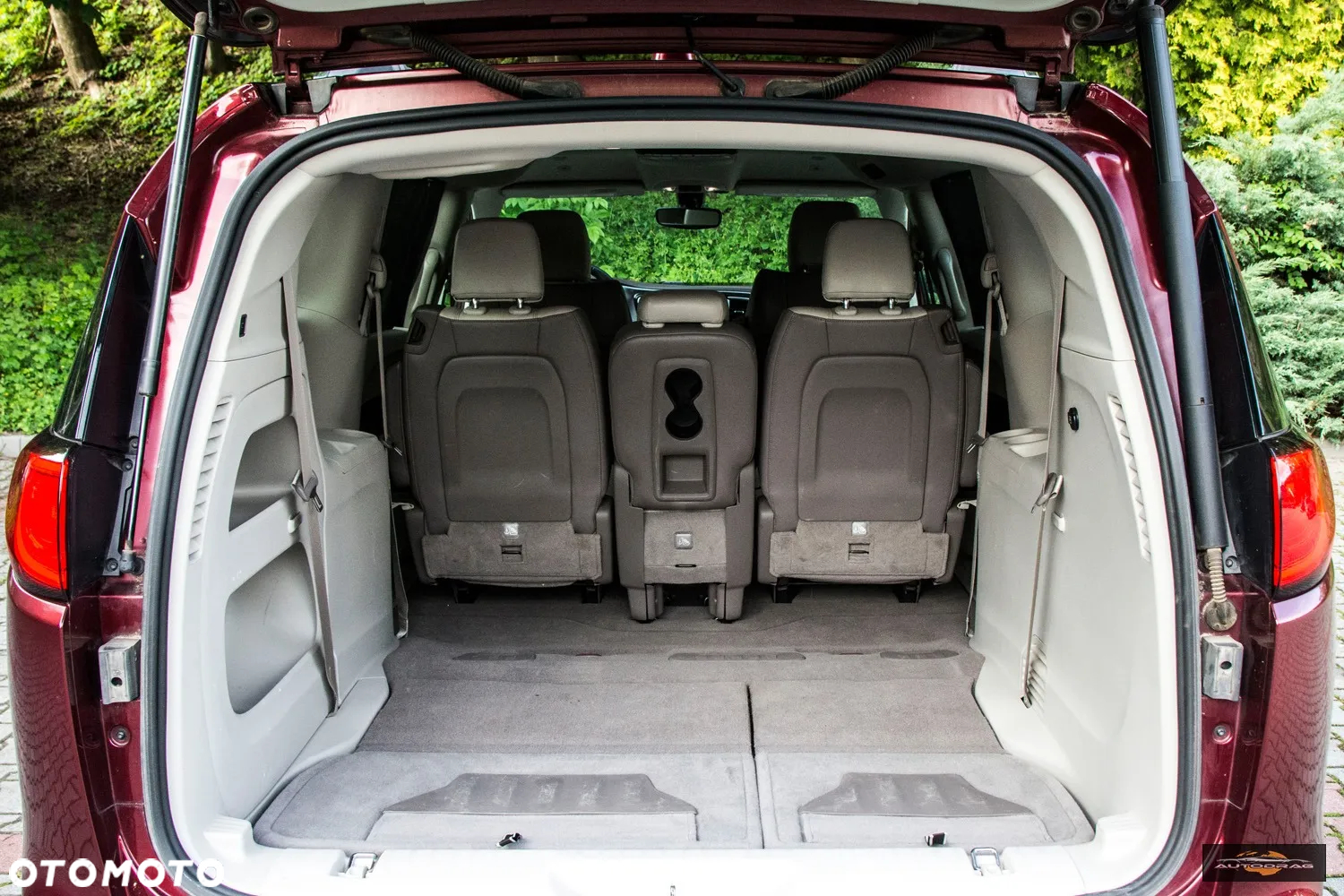 Chrysler Pacifica - 38