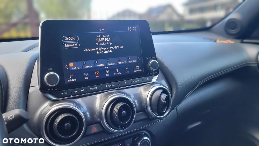 Nissan Juke 1.0 DIG-T N-Connecta DCT - 11