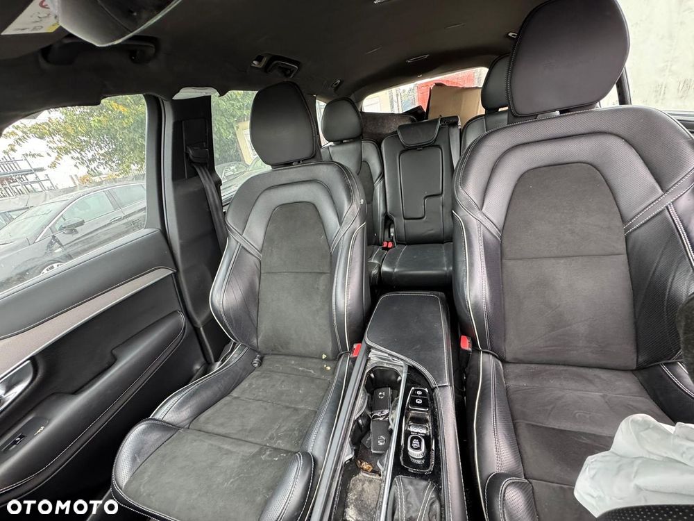 Volvo XC 90 D5 SCR AWD R-Design 7os - 6