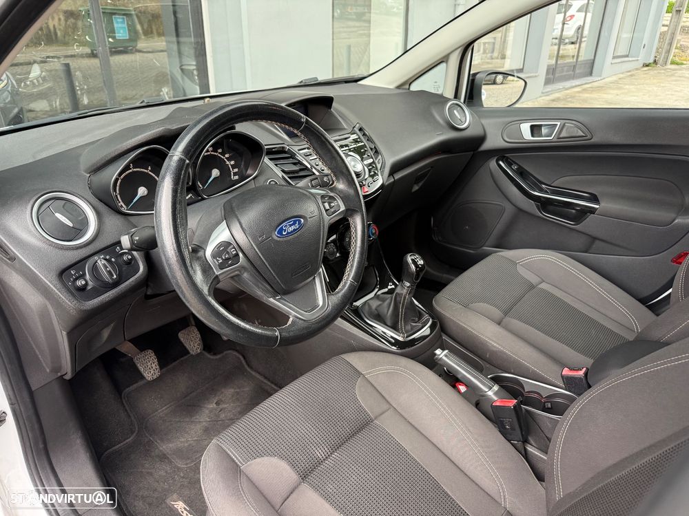 Ford Fiesta - 13