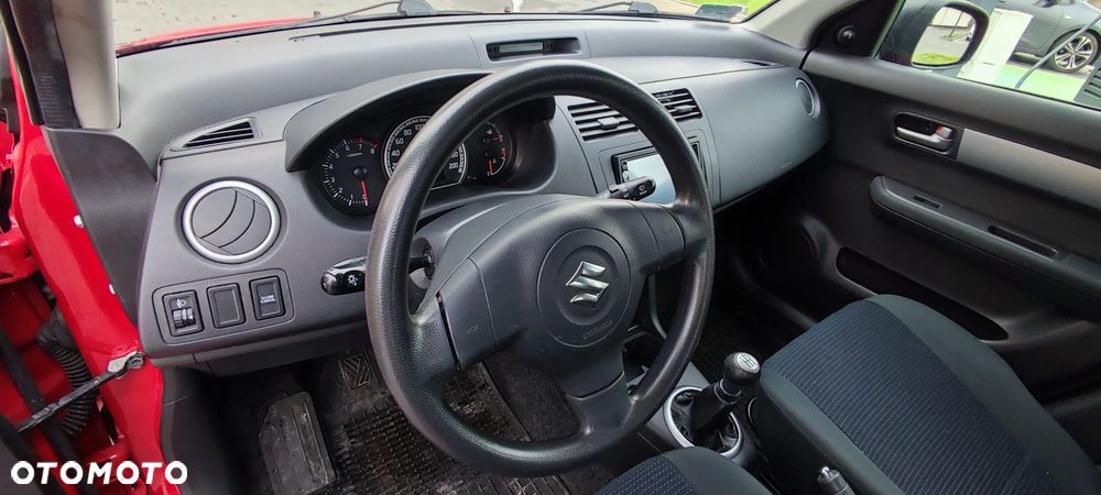 Suzuki Swift 1.3 Comfort - 27