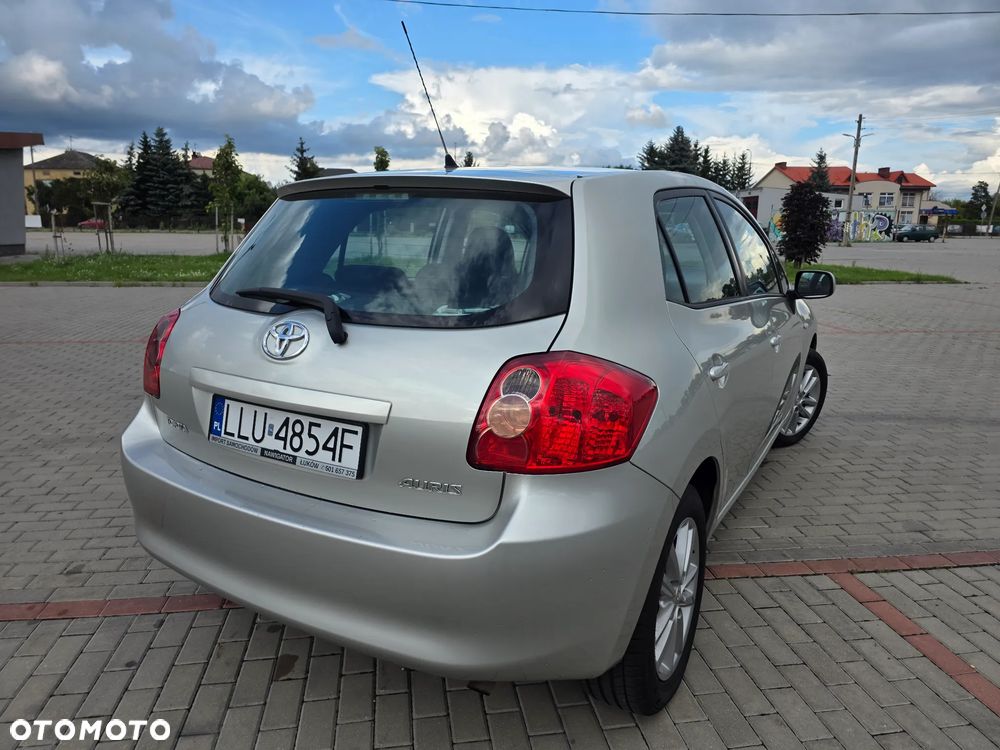 Toyota Auris 1.6 Life - 9