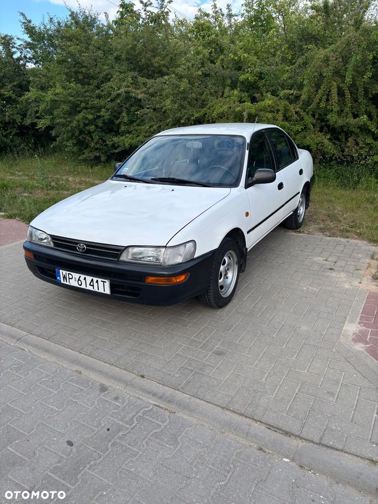 Toyota Corolla - 1