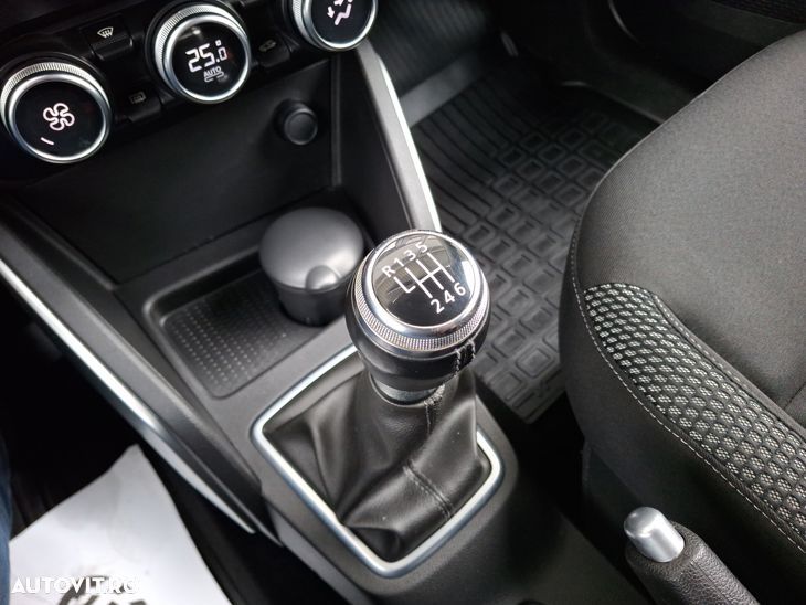 Dacia Duster 1.5 Blue dCi 4WD Prestige jante 17" - 27