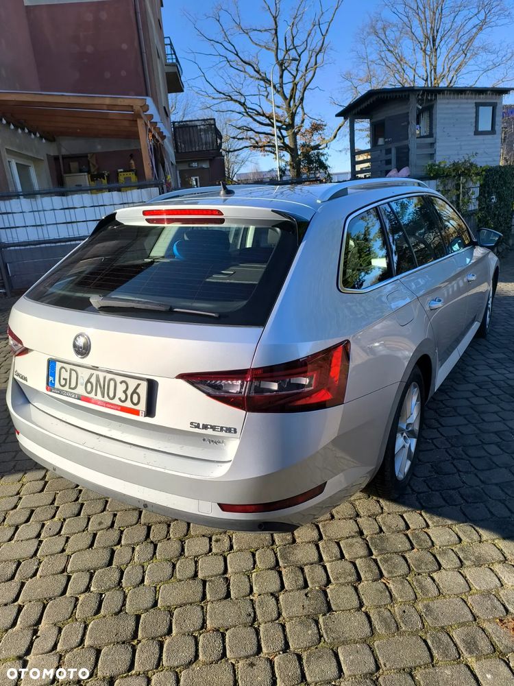Skoda Superb 2.0 TDI SCR 4x4 Style DSG - 3