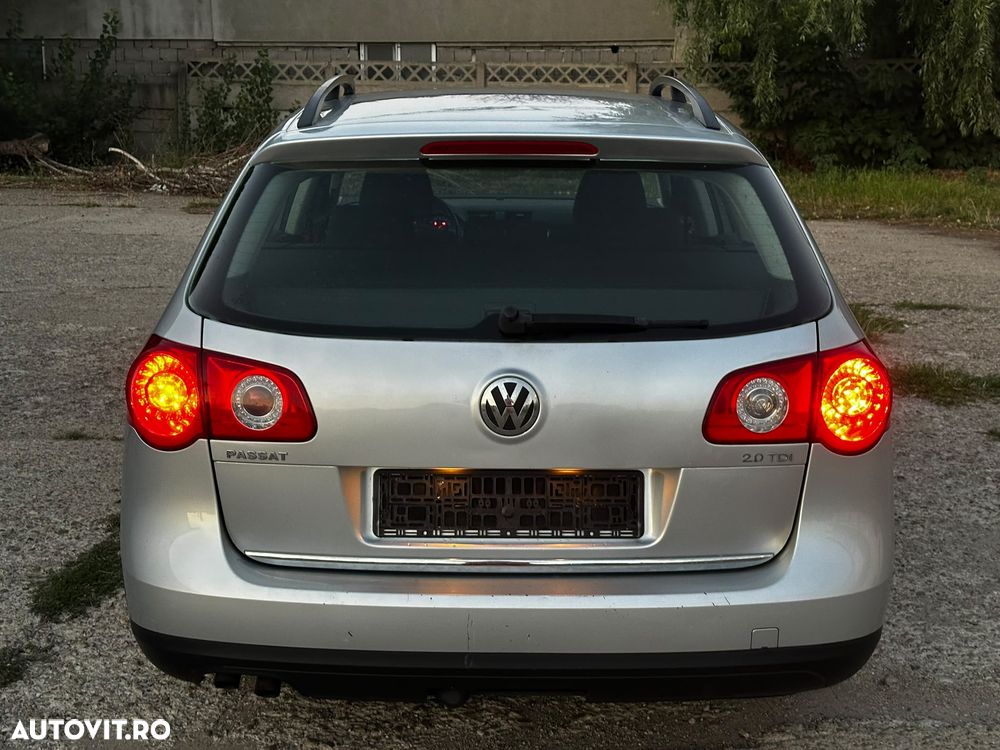 Volkswagen Passat 1.9 TDI Sportline - 13