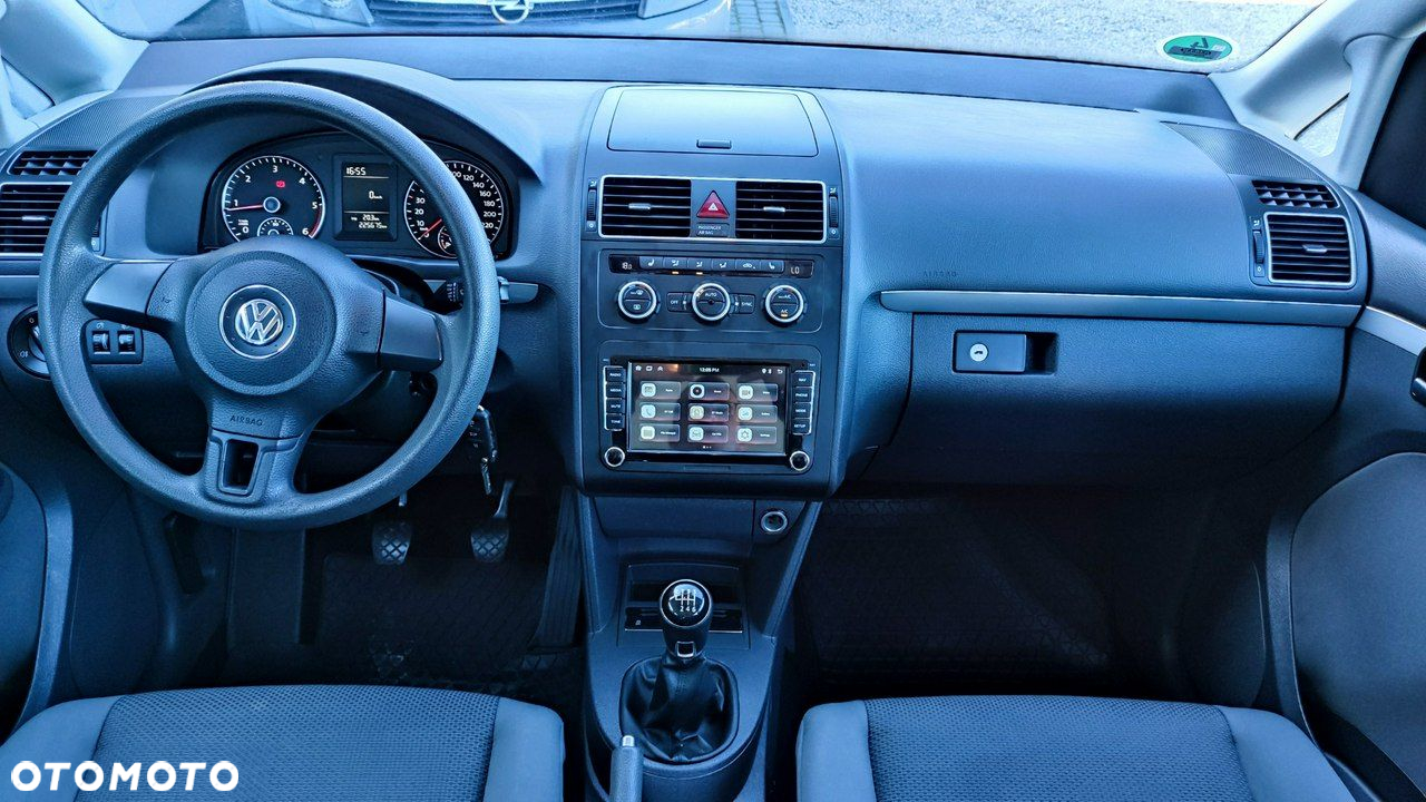 Volkswagen Touran - 5