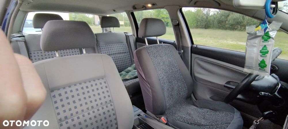 Volkswagen Passat 1.9 TDI - 30