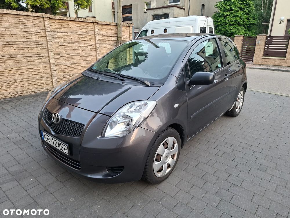 Toyota Yaris - 2