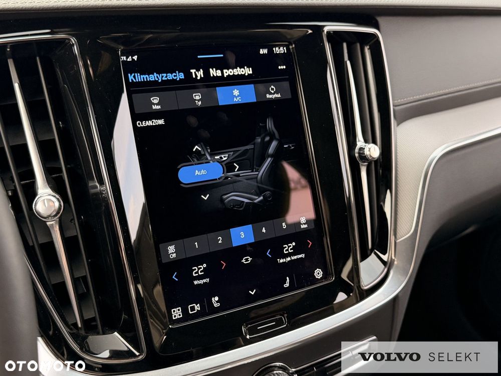 Volvo V60 Cross Country - 19