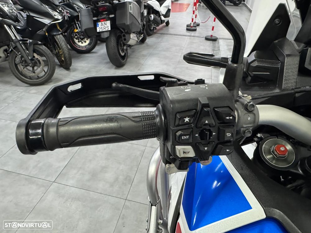 Honda Africa Twin 1100 DCT - 7