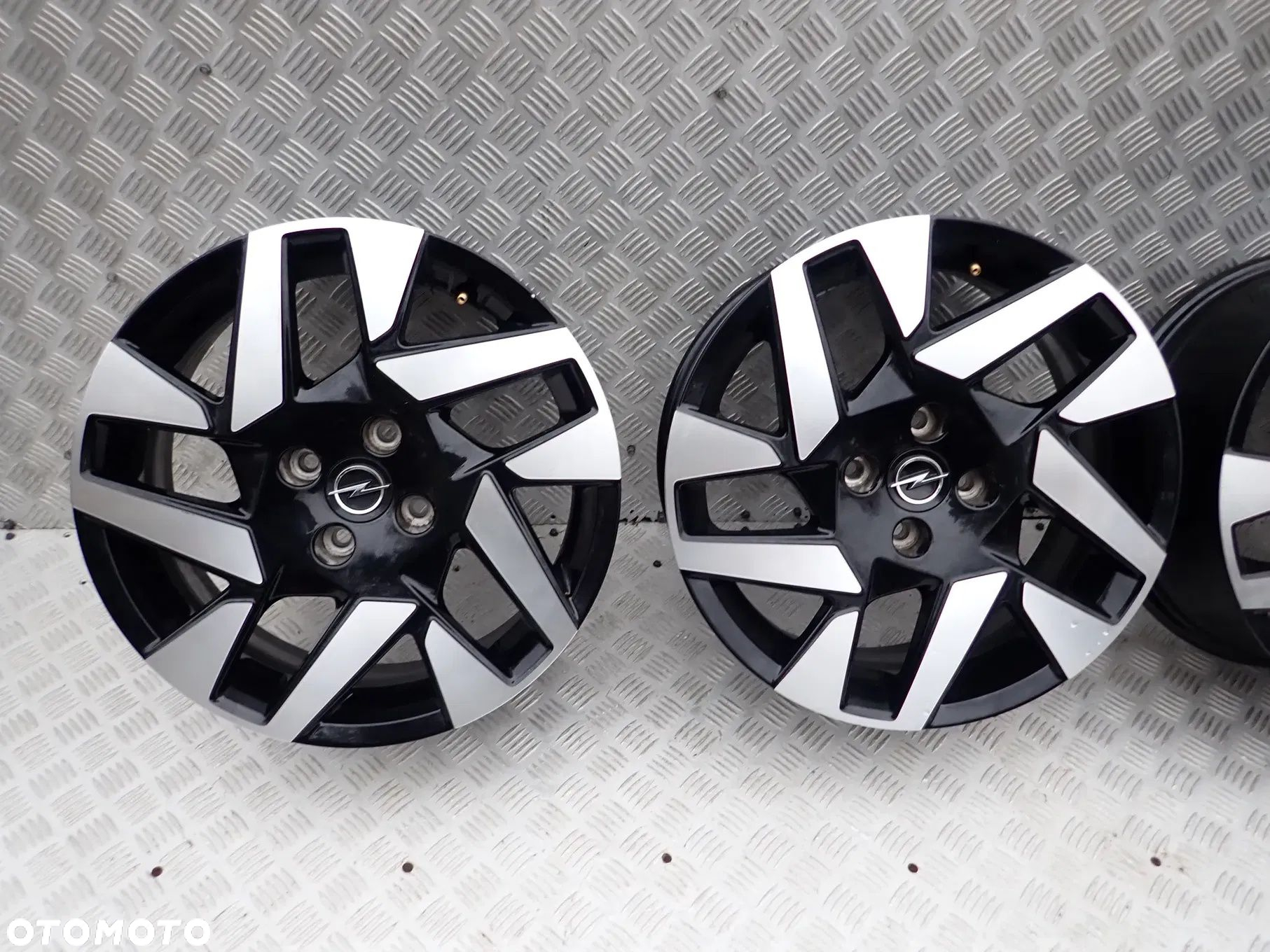 FELGI ALUMINIOWE OPEL MOKKA 6,5JX17 ET 32 4X108 0P00127 - 3