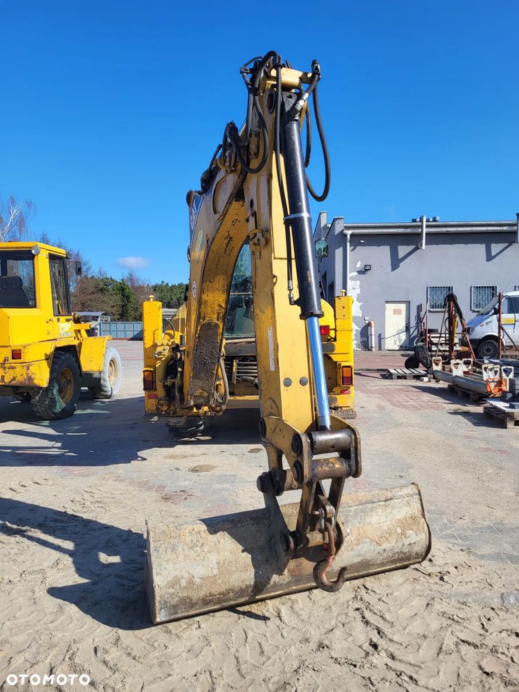 Caterpillar 428E - 2