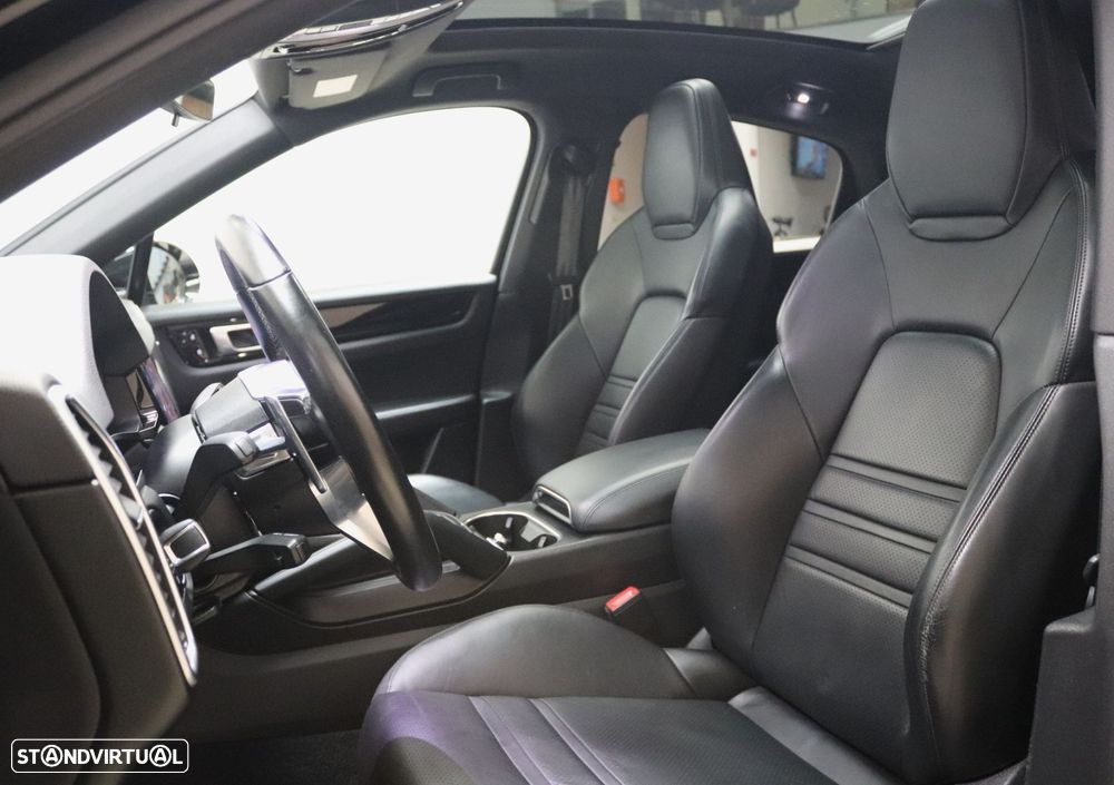 Porsche Cayenne Coupé E-Hybrid Platinum Edition - 14