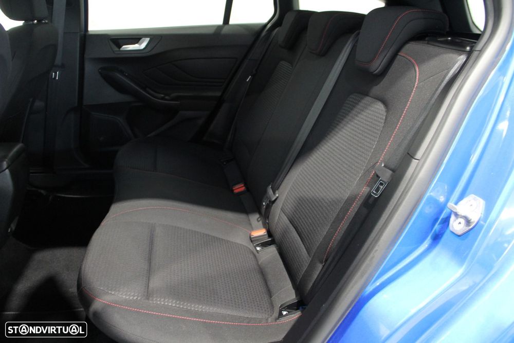 Ford Focus SW 1.0 EcoBoost ST-Line - 28