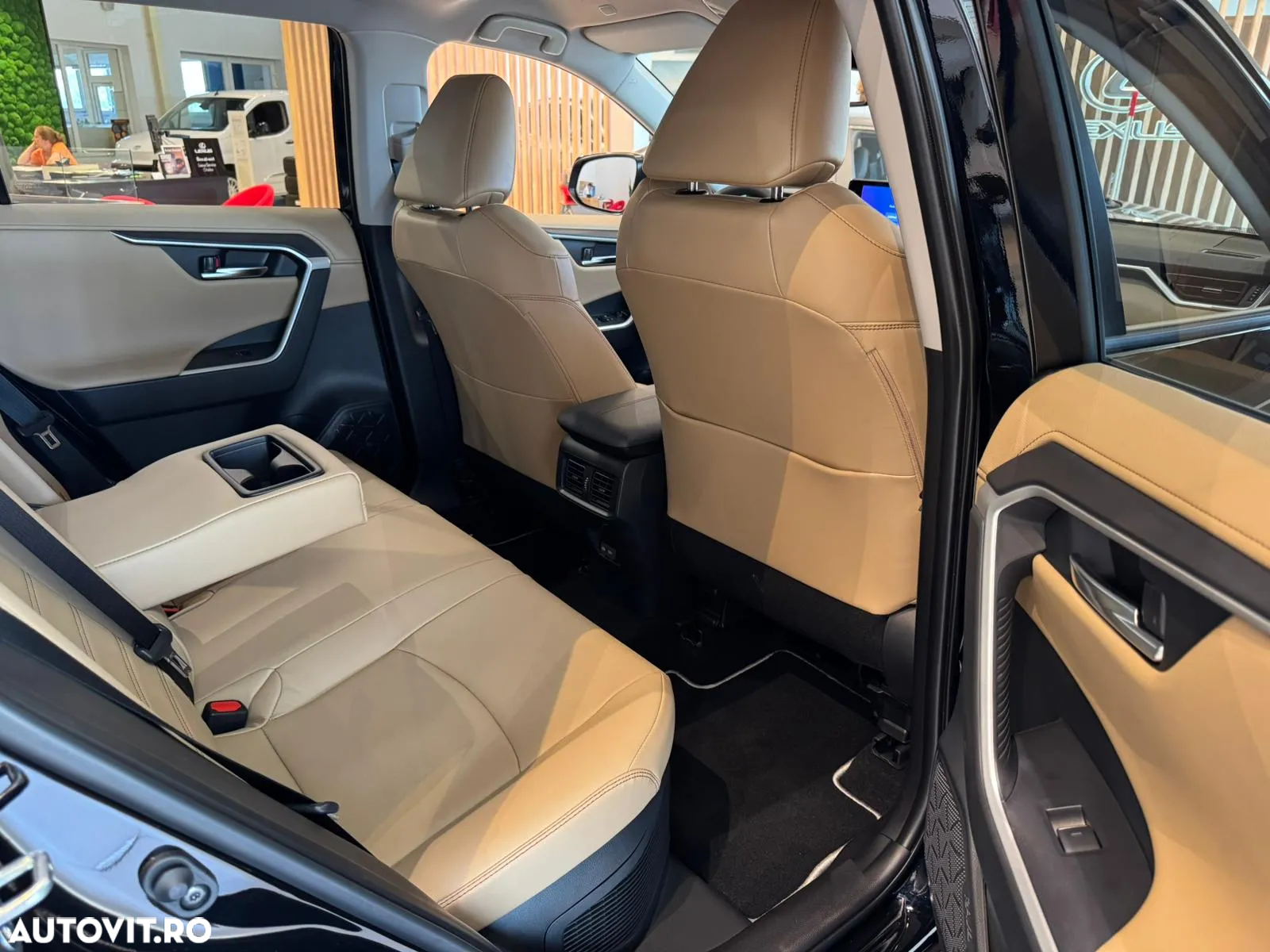 Toyota RAV4 2.5 Hybrid VVT-iE 4x4 Luxury - 13