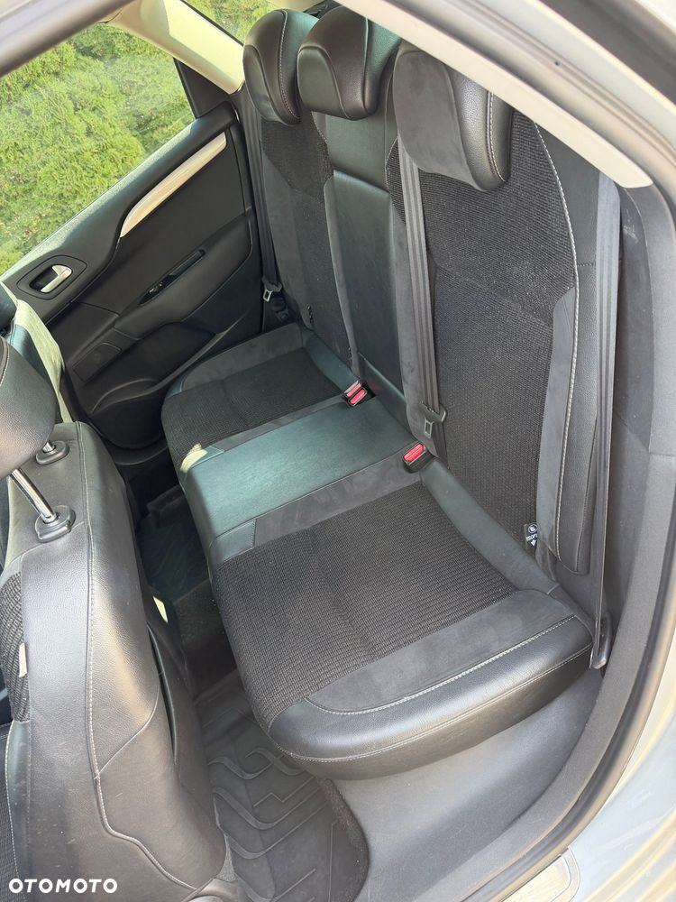 Citroën C4 HDi 150 Exclusive - 16