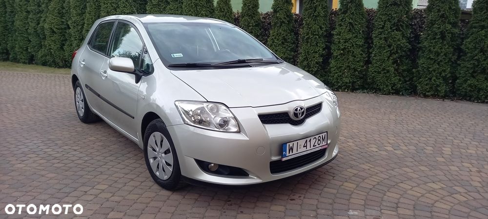Toyota Auris 1.6 Sol - 1