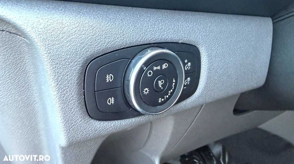 Ford TRANSIT CUSTOOM - 26