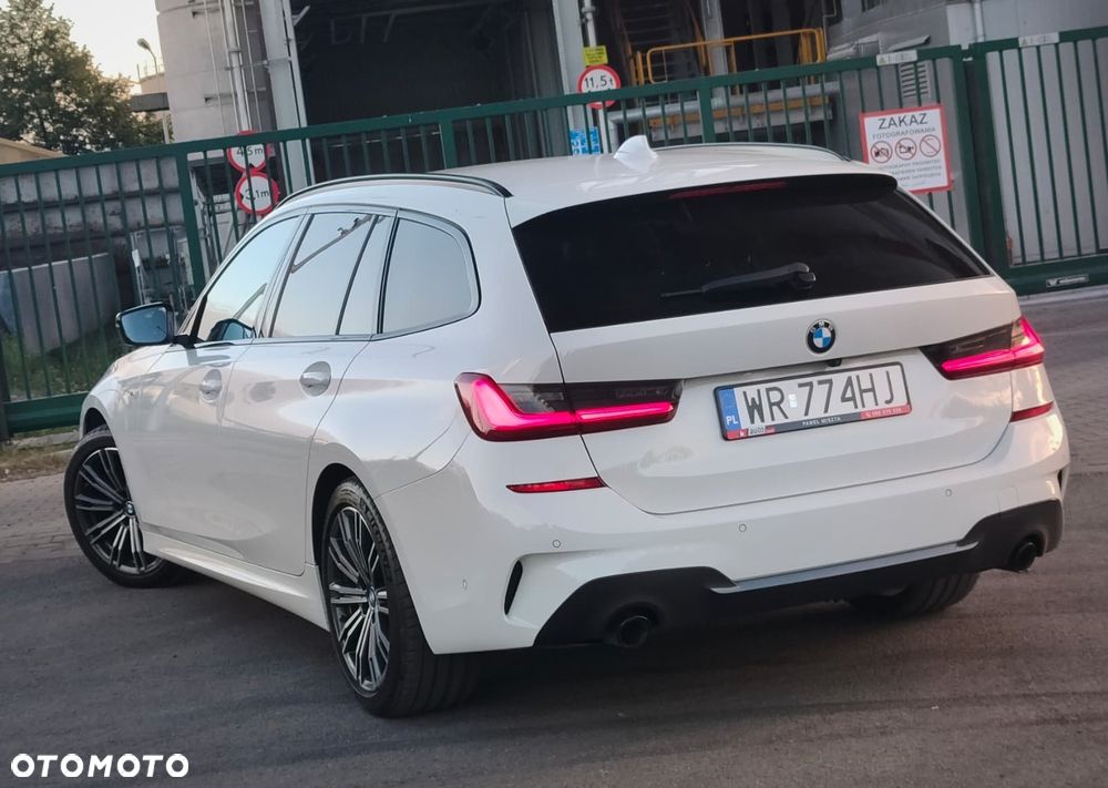 BMW Seria 3 318d M Sport - 17