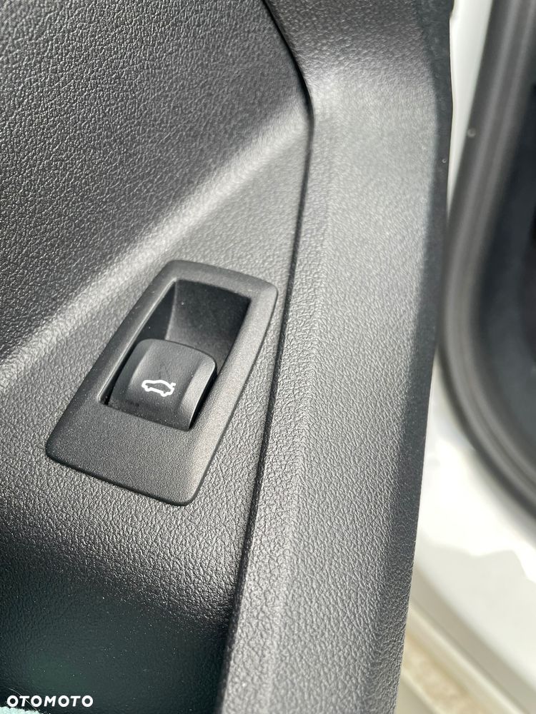 BMW Seria 1 118d M Sport Shadow - 27