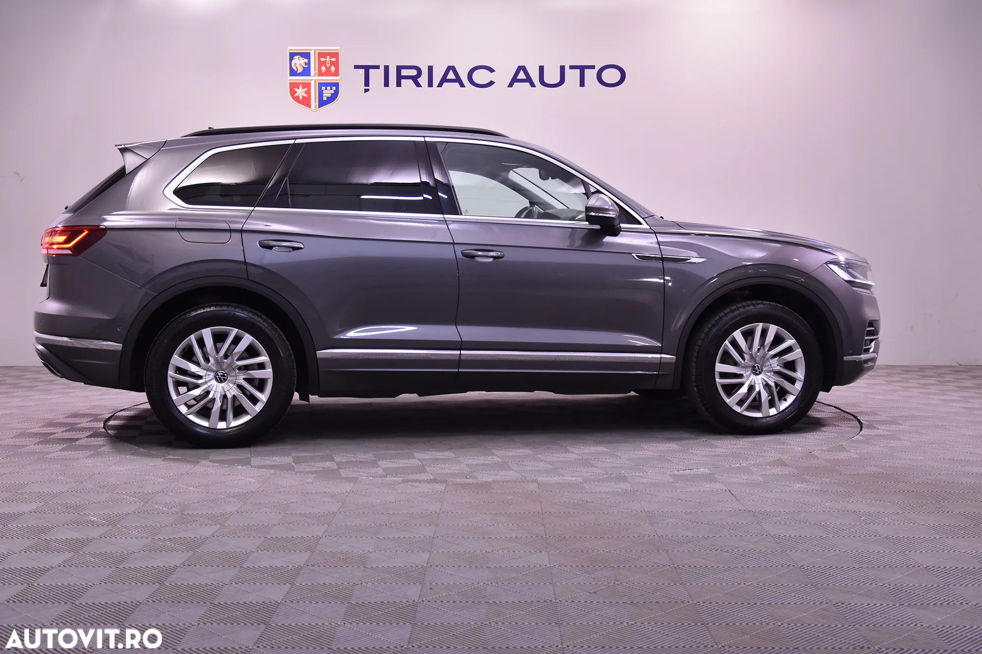 Volkswagen Touareg - 6