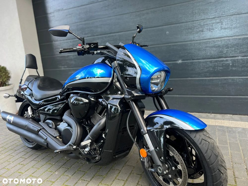 Suzuki Boulevard - 13