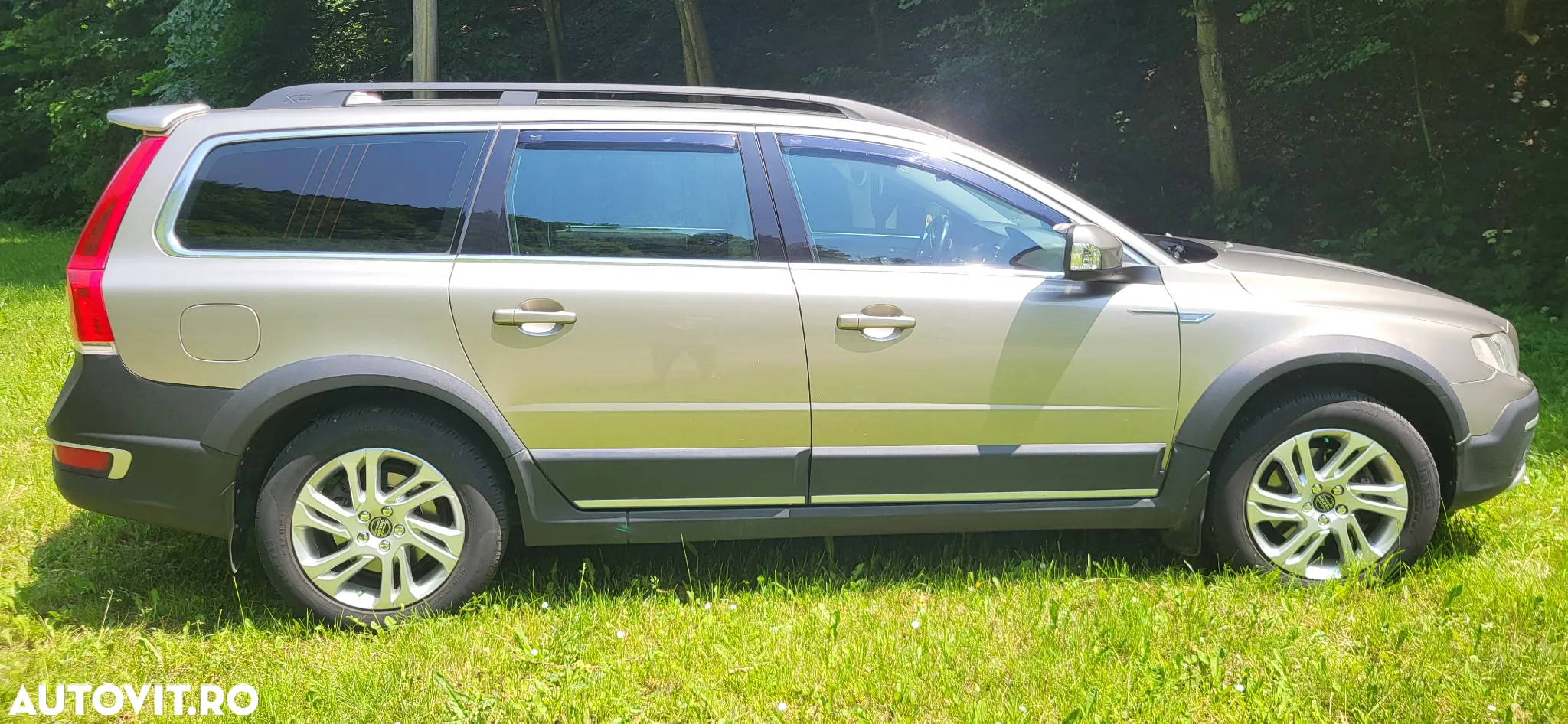 Volvo XC 70 D4 Geartronic Momentum - 9