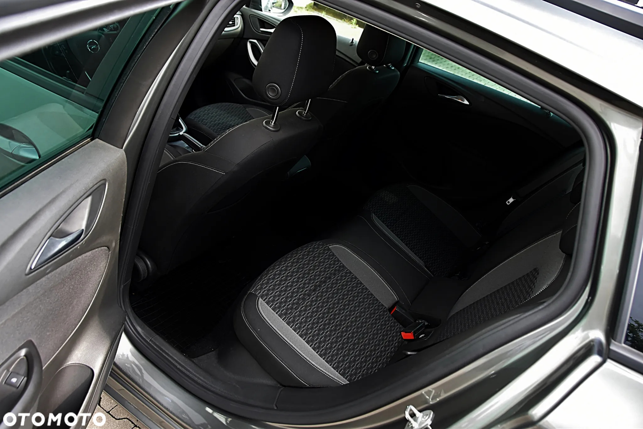 Opel Astra V 1.5 CDTI Edition S&S - 24